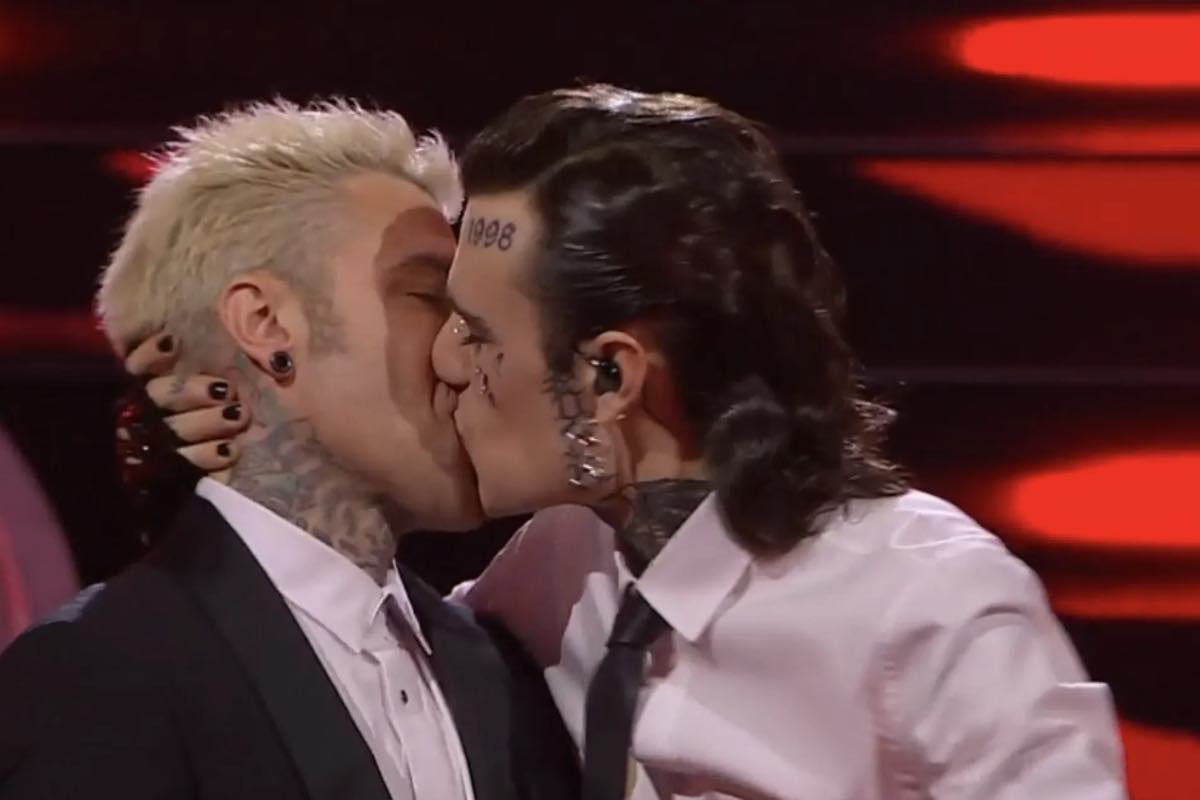 Fedez bacio