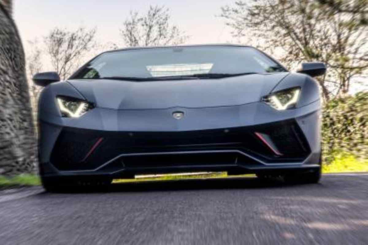 Una supercar per Anguissa