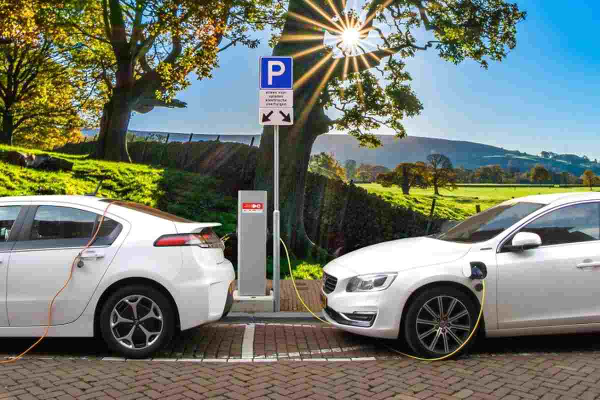 come funziona la batteria dell'auto elettrica