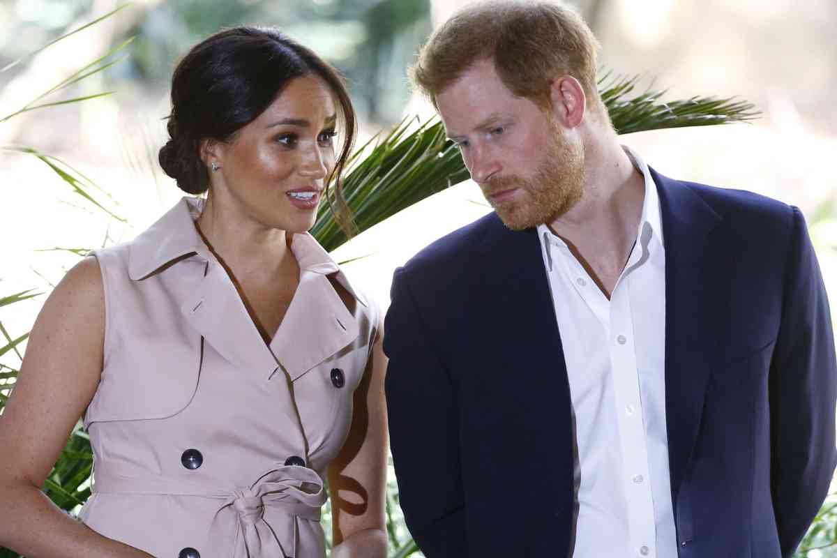 Harry e Meghan porta chiusa 