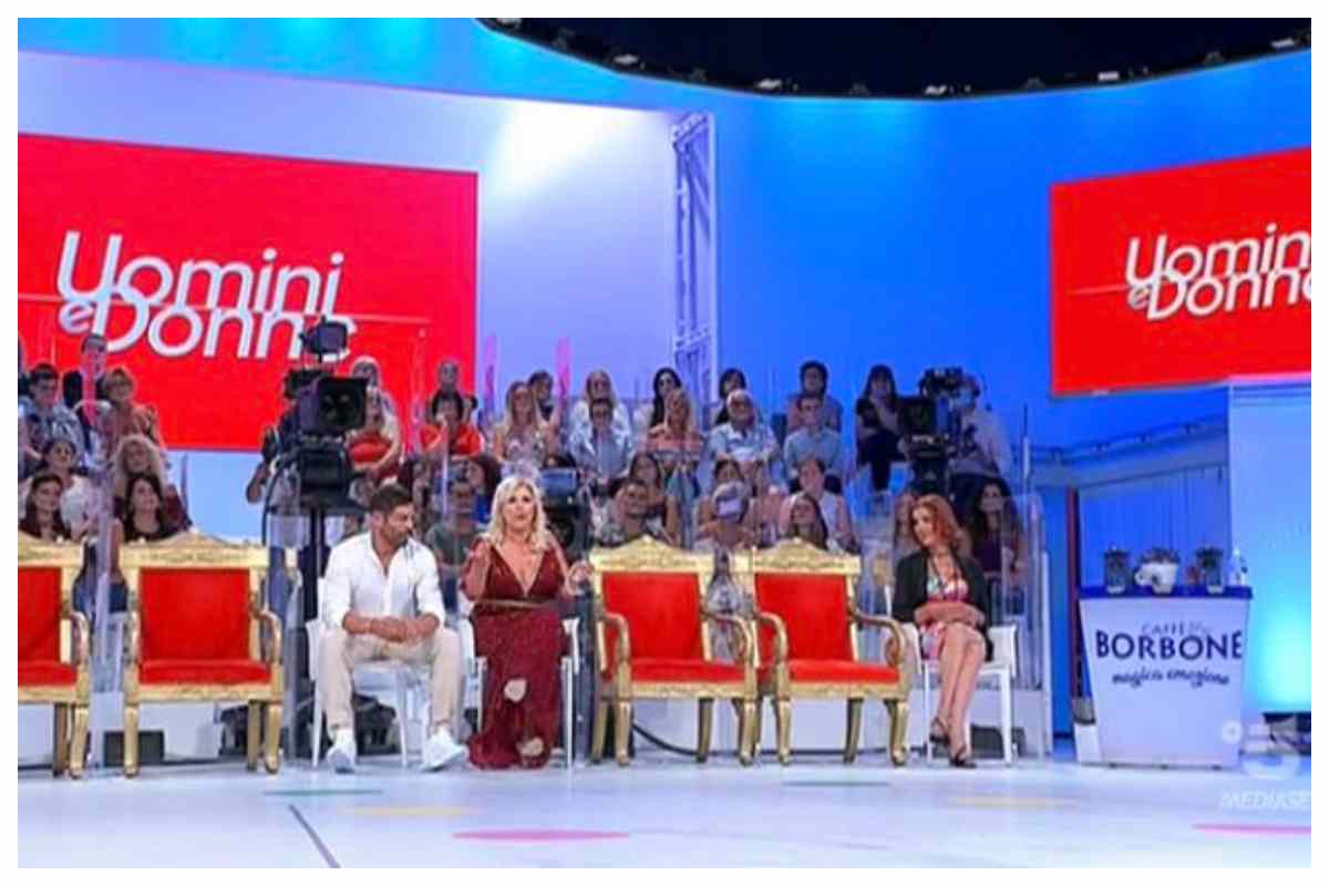 Uomini e donne studio