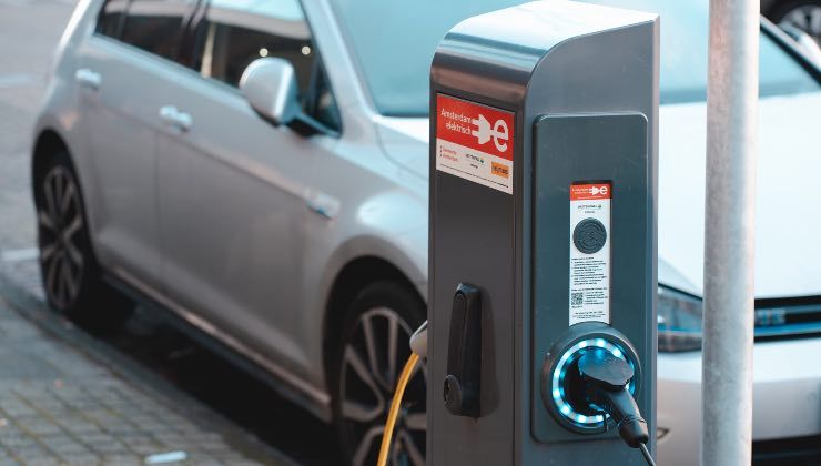 Auto elettriche, prepariamoci a progetti spaziali per il futuro