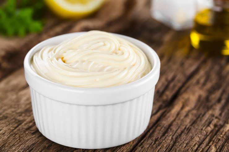 Crema al limone, no uovo e latte benefici