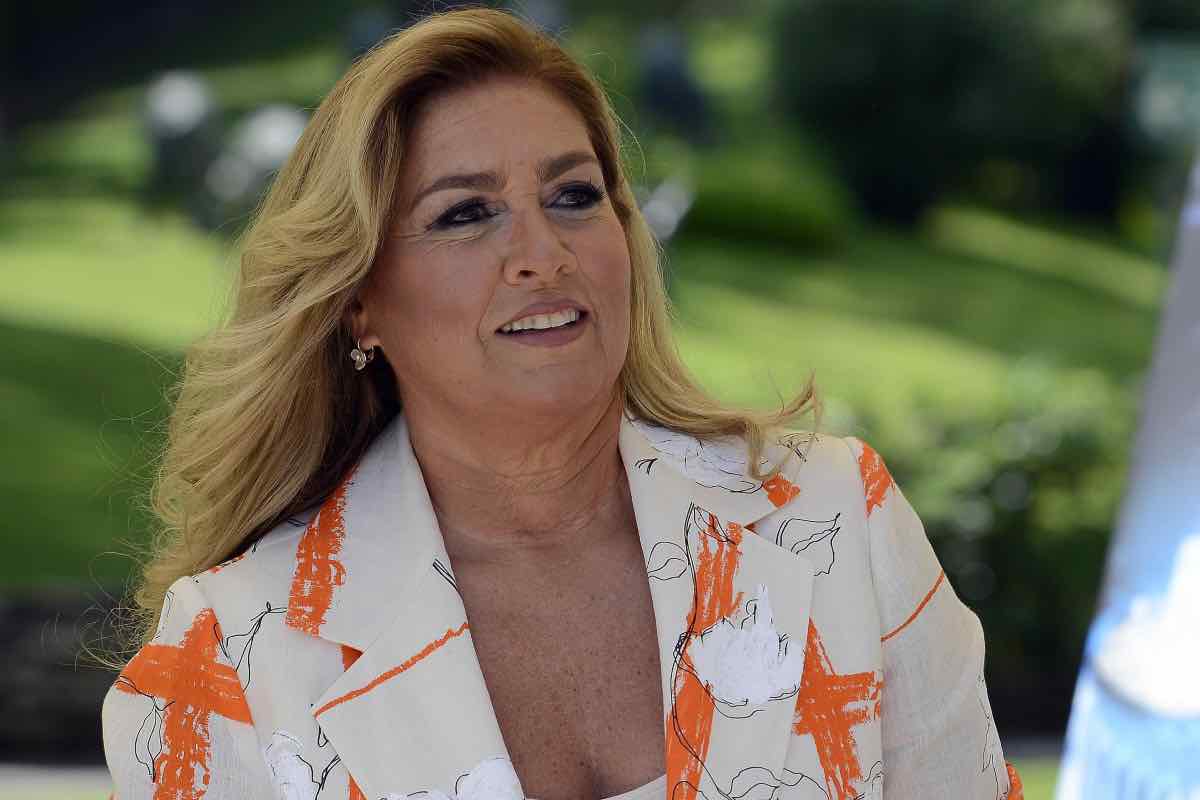 il mini abito di Romina Power