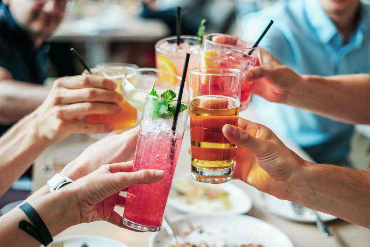 Bere alcol in piccole quantità: le conseguenze sulla salute